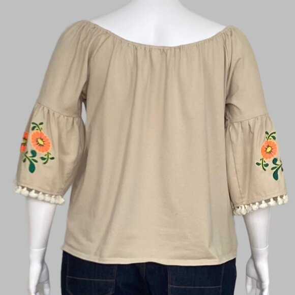 Umgee boho top with flared sleeves and embroidery - Picture 2 of 5
